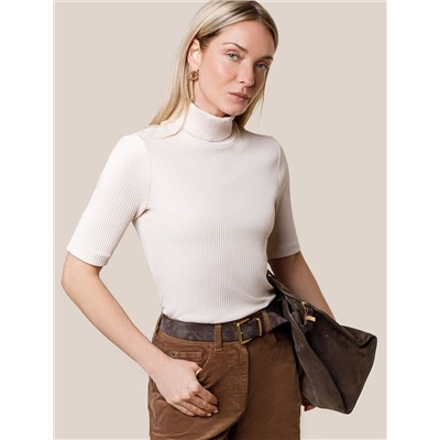 Водолазка из фактурного трикотажа в рубчик