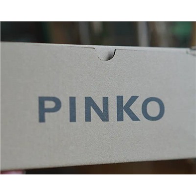 Pink*o ♥️ экспортный магазин, в описании указано что это оригинал, распродажа остатков с фабрики✔️ цена этой модели на оф сайте выше 38 000 👀 верхний слой из кожи ягненка, два варианта размеров , ограниченное количество товара ☄️
