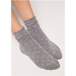 Kurze Socken mit Wolle