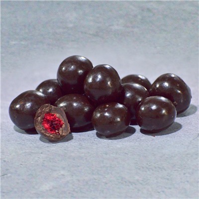 Драже вишня natural в Темной шоколадной глазури 0,5 кг