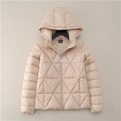 Тёплая  демисезонная женская куртка Empori*o Arman*i ⭕️  Ткань поставляется заказчиком Наполнитель высокоэффективный термотехнолог.материал  с отличными теплоизоляц.свойствами.
