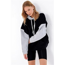 Trend Alaçatı Stili Kadın Siyah Renk Bloklu Oversıze Kapüşonlu Sweatshirt ALC-X4977