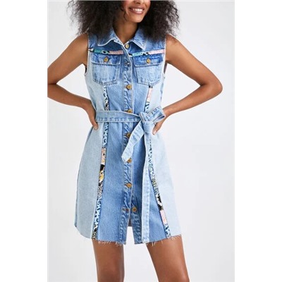 Vestido corto denim patch