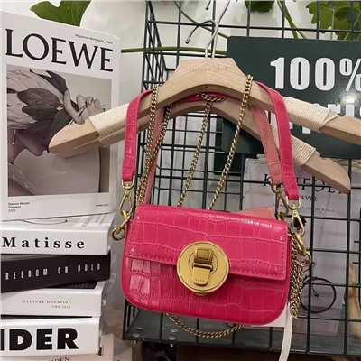 Яркая женская сумочка цвета фуксия со съёмным ремешком  💗Pec*o Модель 2024 года! 219$ со скидкой на сайте
