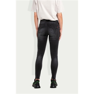 Vaquero skinny fit de tiro alto Negro