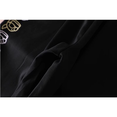 Женские спортивные штаны с лампасами из логотипов Karl Lagerfel*d   Материал: 95% хлопок, 5% спандекс