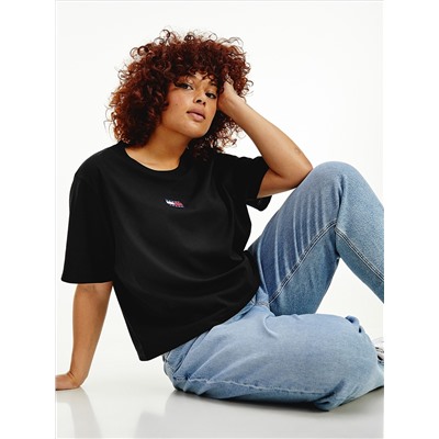TOMMY JEANS CURVE RECYCLED TOMMY BADGE T-SHIRT