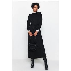 TRENDYOL MODEST Siyah İnci Detaylı Triko Elbise TCTAW24EB00001