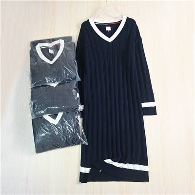 Трикотажное платье Tomm*y Hilfige*r  Материал: 41 нейлон, 30 шерсть, 29 полиэфирное волокно