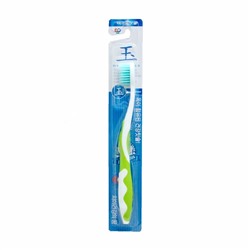 Зубная щетка MashiMaro со сверхтонкими щетинками двойной высоты и анатомической ручкой (с наночастицами нефрита, средней жесткости)