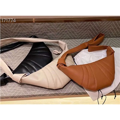 Женские кожаные сумки французского модного Lemair*e - это личный бренд бывшего директора по дизайну Herme*s  💕Популярная сумка года!