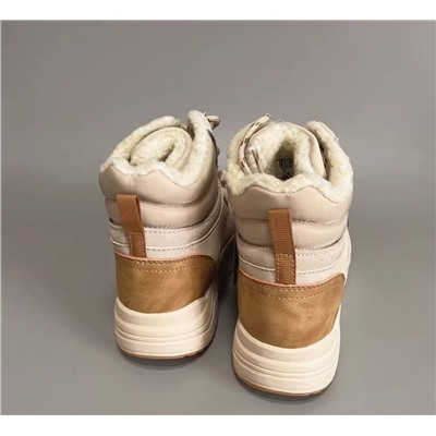 Зимние женские ботинки из водонепроницаемой ткани, натуральным мехом и нескользящей подошвой. Экспорт