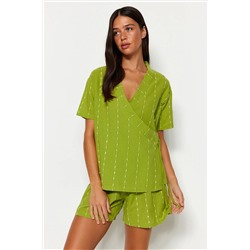 TRENDYOLMİLLA Açık Yeşil Çizgili %100 Pamuk Geniş Kalıp T-shirt-Şort Dokuma Pijama Takımı THMSS23PT00229