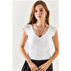 Olalook Kadın Beyaz Omuzu Vatka Efektli Crop Triko Bluz BLZ-19002347