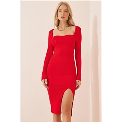 Happiness İstanbul Kadın Kırmızı Kare Yaka Yırtmaçlı Triko Elbise AS00017