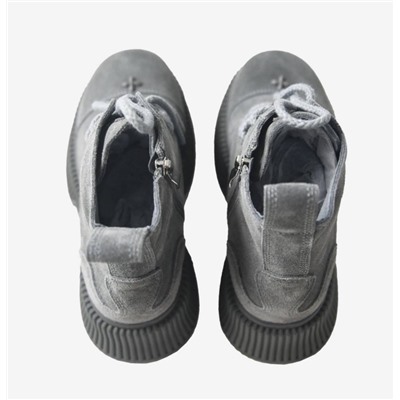 MSF*K  🥾 дорогой бренд обуви, производят в Южной Корее. Новинка сезона ⚡️ ботинки Martin в британском стиле, внутренняя часть из свиной кожи, матовый первый слой из воловьей кожи , боковая молния.Прогуглила и вот что нашла: цена на оф сайте выше 45000 🙈, реплики не самого лучшего качества на озон от 11 000🙈 высокое качество☄️