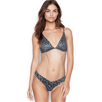 INCREDIBLE BY VICTORIA’S SECRET Unlined Plunge Bra