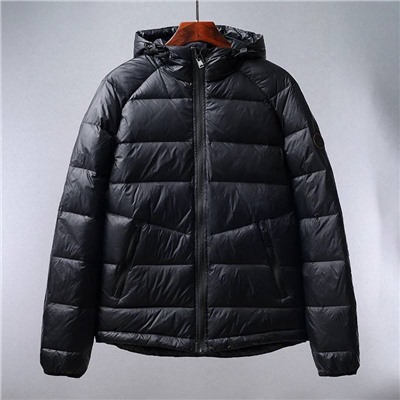 Napapijr*i  🇮🇹  вот это находка Итальянский бренд повседневной одежды премиум класса .. цена этой  курточки на оф сайте 400 💶 создана для холодных зим ❄️ Ветрозащитная ткань, 95% пуха, молния Ykk, большой размерный ряд