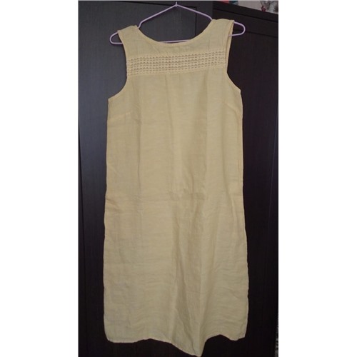ESMARA® Kleid, mit Häkelspitze, seitliche Eingrifftaschen, aus reiner Leinenfaser цвет желтый, размер 38