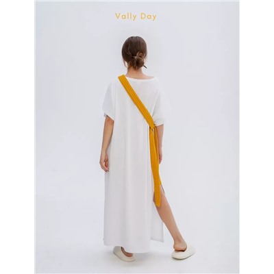 Домашнее платье белое с желтой сумкой