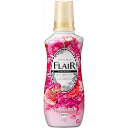 Кондиционер-ополаскиватель KAO Flair Floral Suite Арома ЛЮКС для белья аромат Сладкий цветок бутылка 540 мл
