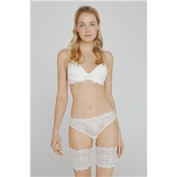 Braga Ivette Bridal de corte bikini con bordado en blanco