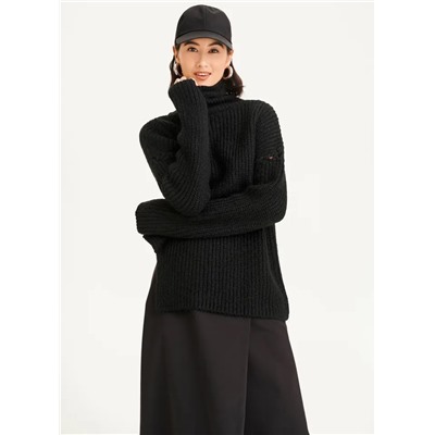 Long Sleeve Turtleneck Sweater With Asymmetrical Hem