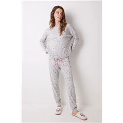 Conjunto de zapatilla y pijama