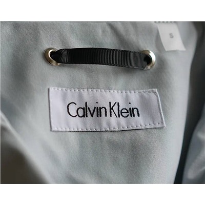 Calvi*n Klei*n ♥️  плащ из водонепроницаемой ткани, ремень на талии, съёмный капюшон✔️ экспорт✔️ начало продаж 18.03 в 15:00