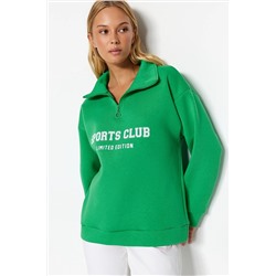 TRENDYOLMİLLA Yeşil Oversize/Geniş Kalıp Sloganlı Fermuarlı Dik Yaka Kalın İçi Polarlı Sweatshirt TWOAW23SW00703