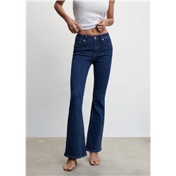 Jeans flare tiro medio -  Mujer | MANGO OUTLET España