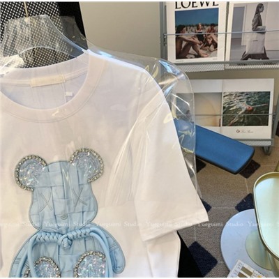 Летняя футболка с короткими рукавами и белым медведем