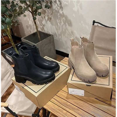 Женские сапоги MI*A Экспорт в США Партия попала в сток, по причине того, что фабрика задержала поставку обуви Стоимость на официальном сайте 70$