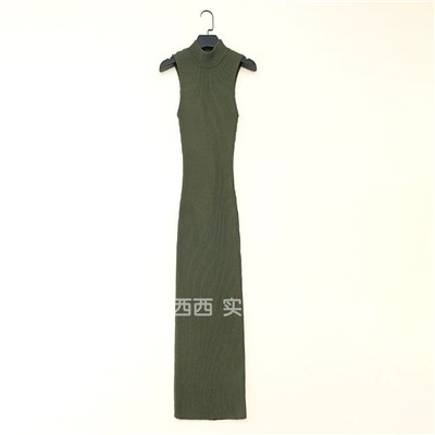 Платье экспорт в трендовой длине миди  в военном зелёном цвете
