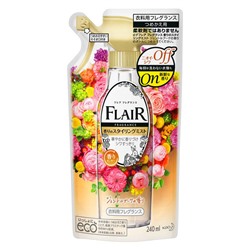 KAO Flair Floral Harmony  Кондиционер-спрей для глажки белья, цветочный аромат, сменная упаковка 240 мл