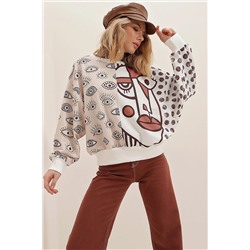 Trend Alaçatı Stili Kadın Bej Dijital Baskılı Sweatshirt MDA-1045