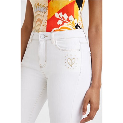 Pantalón vaquero skinny corazón