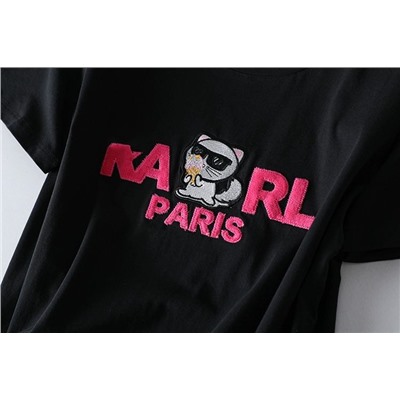 Женские футболки Kar*l lagerfel*d (Продавец на фото специально смазал изображение бренда)  ✔️Две расцветки: черный и белый цвет ✔️Состав: 57% хлопок+ 38% модал + 5% спандекс