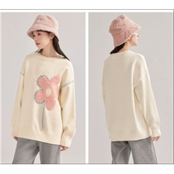 Очень красивый женский свитер, обычная цена на официальном сайте 399¥