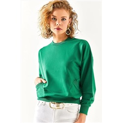 Olalook Kadın Zümrüt Yeşili Cep Detaylı Yumuşak Dokulu Sweatshirt SWT-19000616