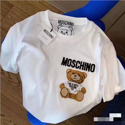 Проверенная футболка Moschino 🐻  Она абалденная!!! Много раз девочки заказывали 🔥🔥🔥   Мишка махровый и очень приятный на ощуп  Материал: хлопок