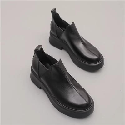 Внешняя торговля. Универсальные оригинальные кожаные демисезонные ботинки на толстой подошве в стиле Martin. The Ro*w.