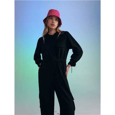 Jumpsuit im sportlichen Stil